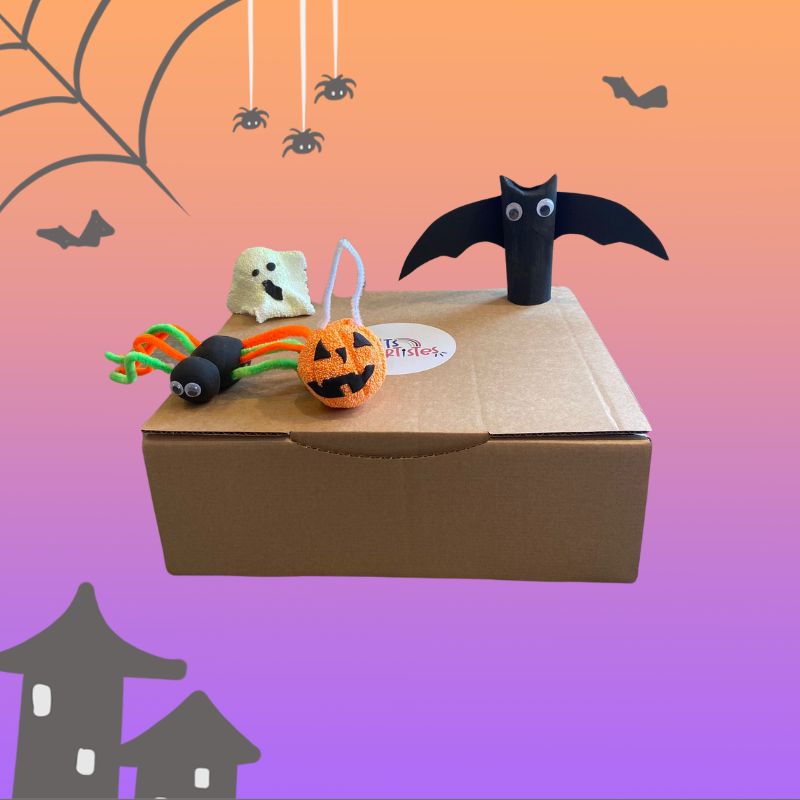 Vier kleine monsters. Klaar voor Halloween.